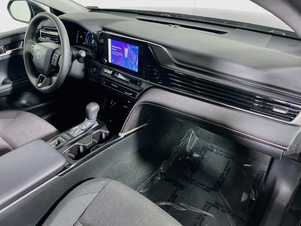 Used 2025 Toyota Camry LE FWD image 25