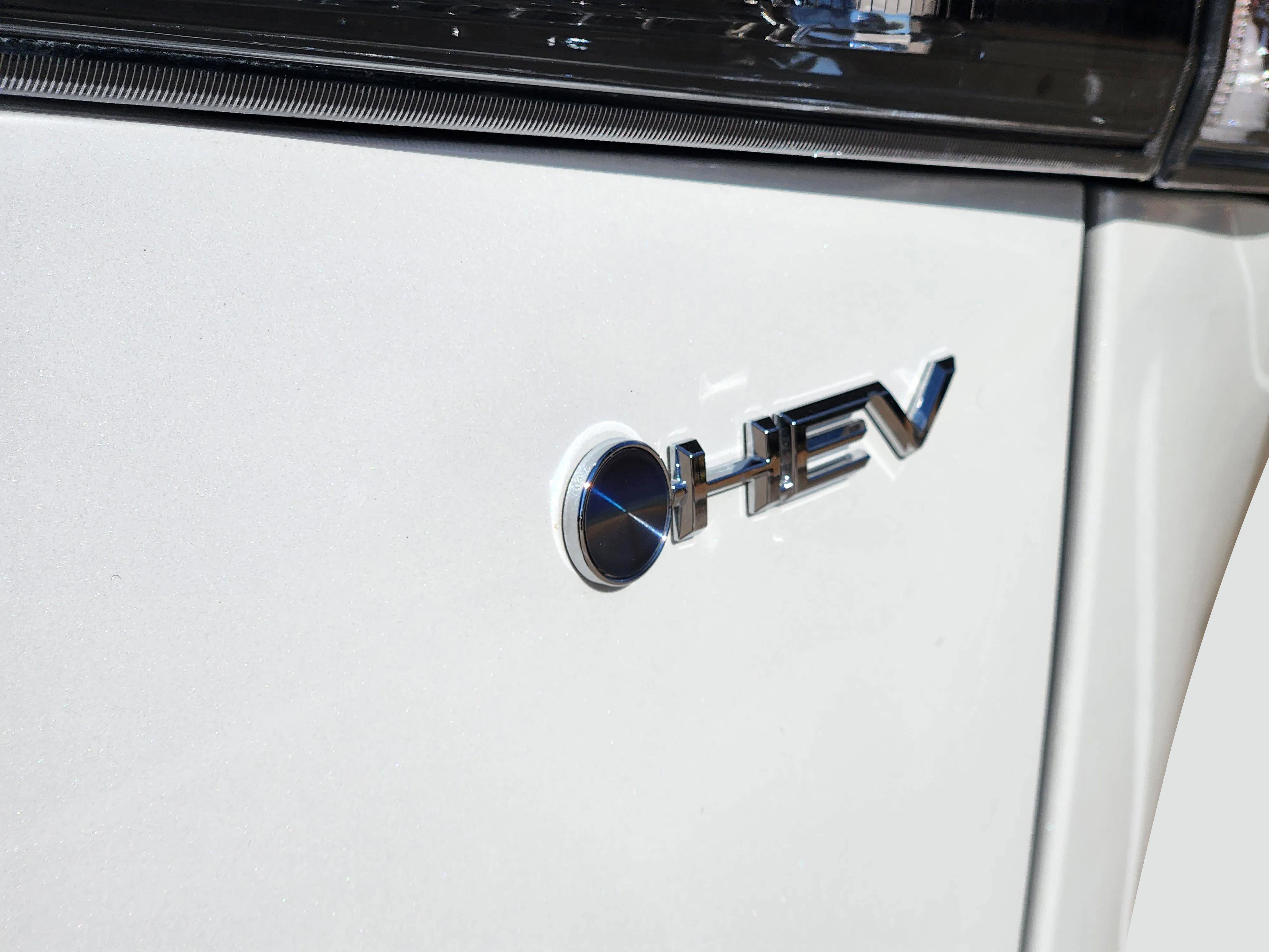 Used 2025 Toyota Highlander Platinum image 36