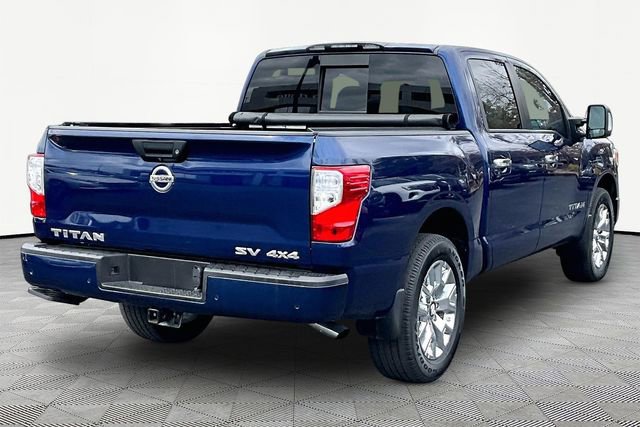 Used 2021 Nissan Titan SV w/ SV Convenience Package image 5