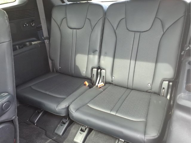 Used 2023 Kia Sorento EX w/ Panoramic Sunroof Package FWD image 21