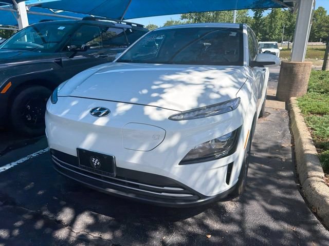Used 2023 Hyundai Kona SE FWD image 3