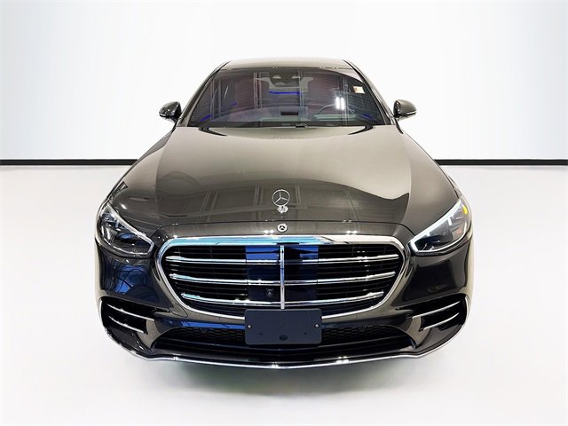 Used 2024 Mercedes-Benz S 580 4MATIC Sedan image 2