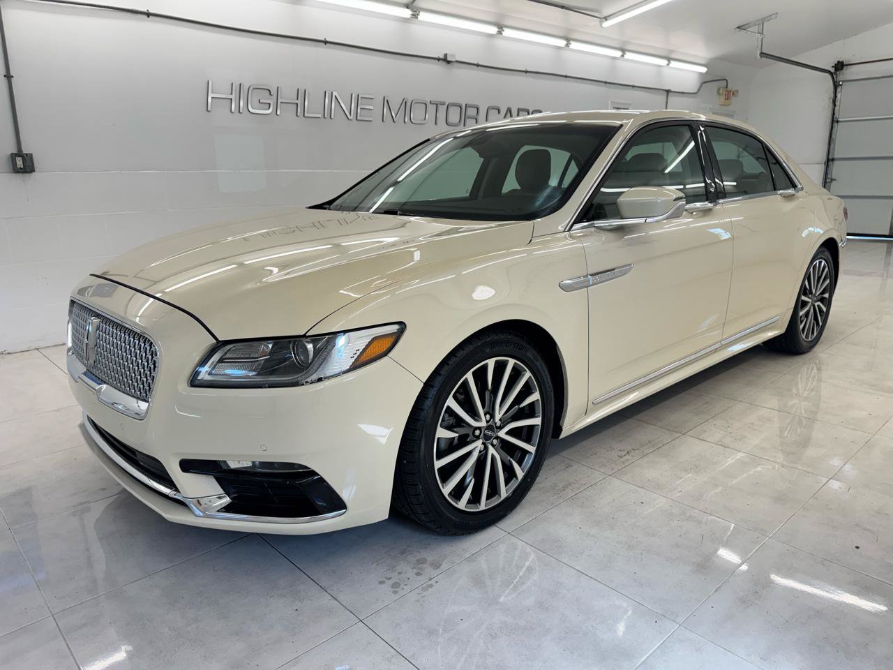 Used 2018 Lincoln Continental Select FWD image 1