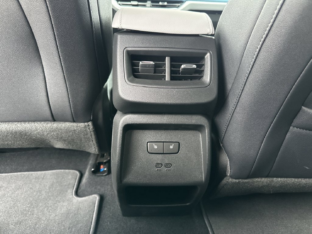 New 2026 Chevrolet Equinox EV LT w/ Convenience Package II AWD/4WD image 20