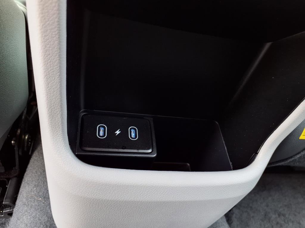 Used 2025 Hyundai Kona SE image 23