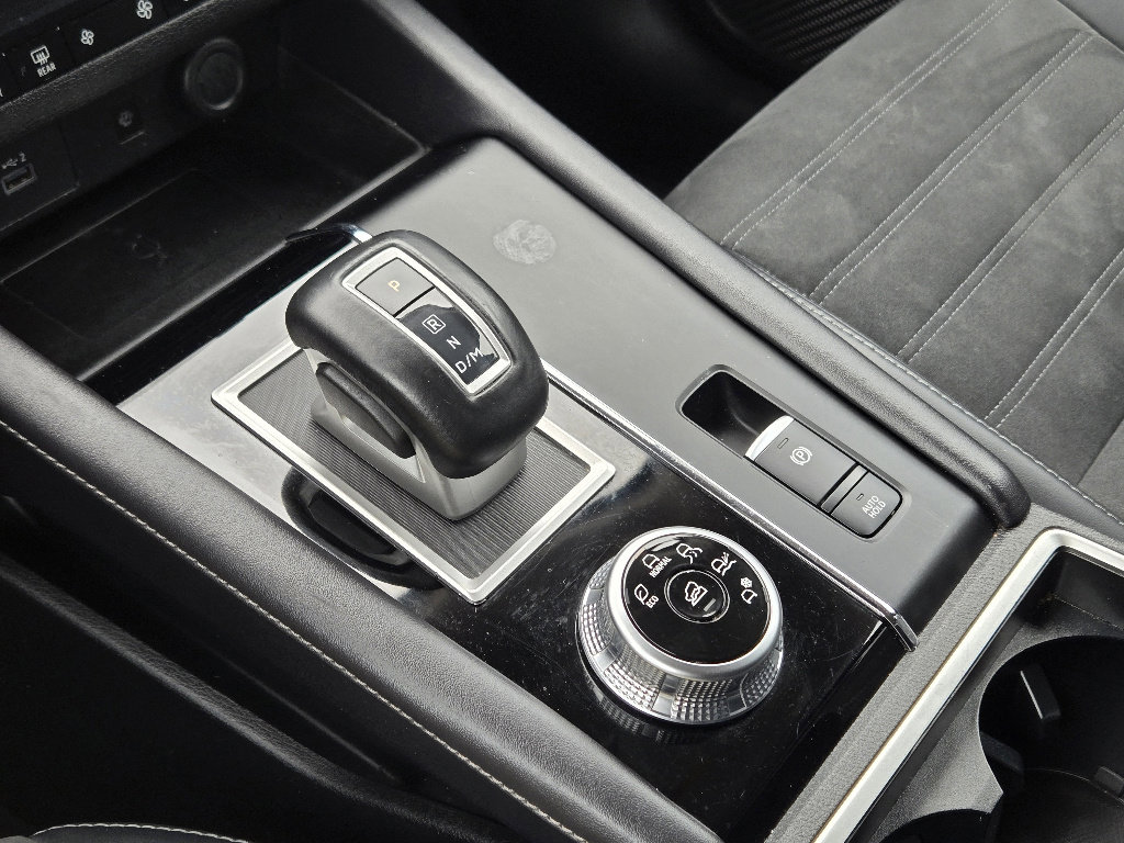 Used 2024 Mitsubishi Outlander SE image 9