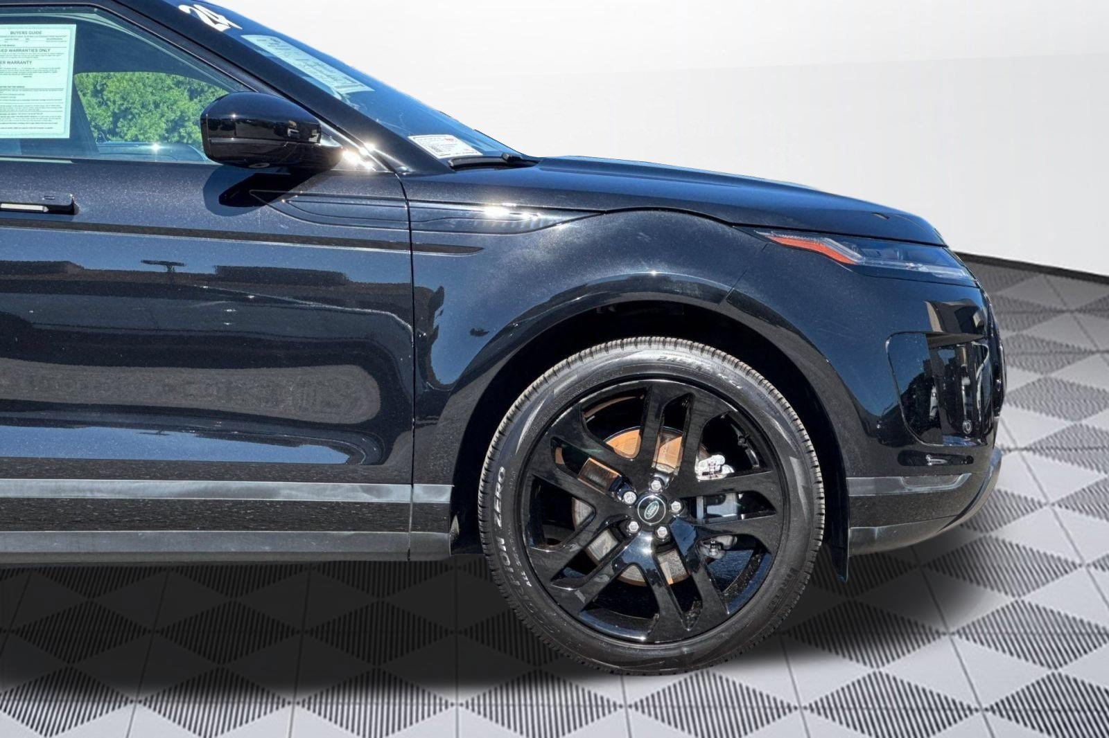 Used 2024 Land Rover Range Rover Evoque S AWD/4WD image 35