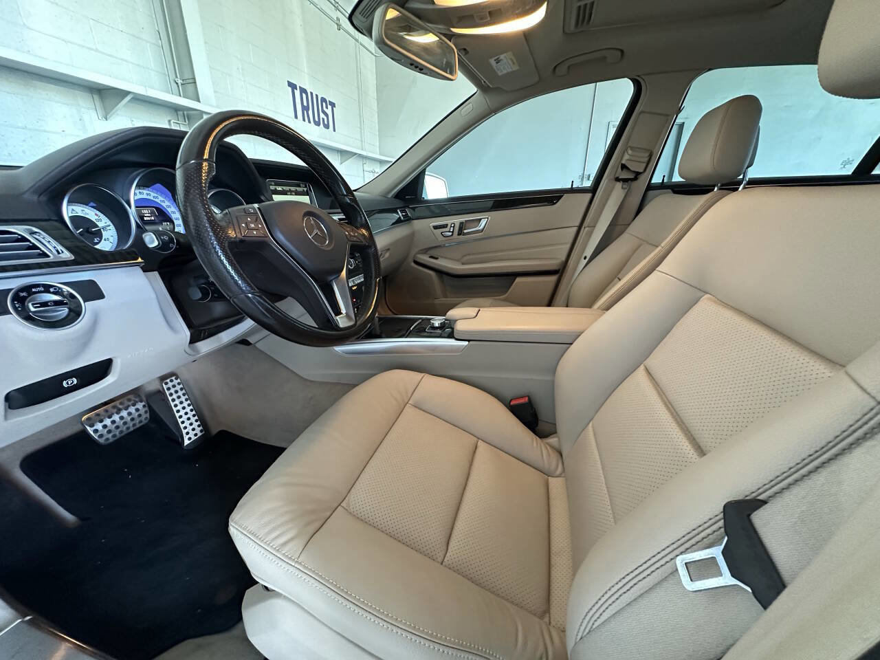 Used 2015 Mercedes-Benz E 350 Sedan image 22