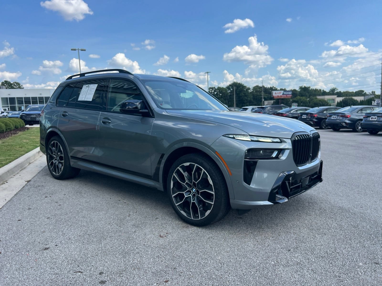 Used 2024 BMW X7 M60i w/ Executive Package AWD/4WD image 3