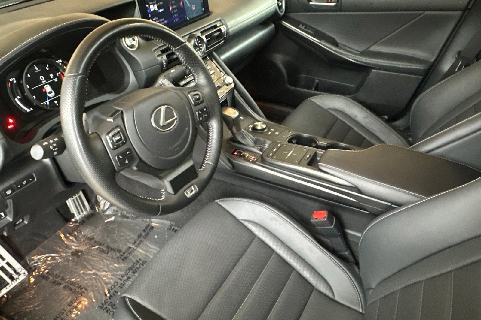 Used 2025 Lexus IS 500 image 10