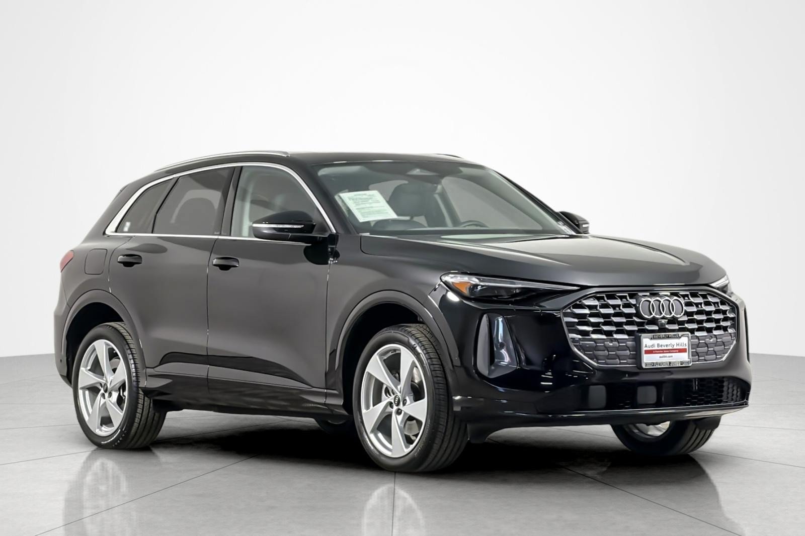 Used 2025 Audi Q5 Premium Plus w/ Premium Plus AWD/4WD image 7