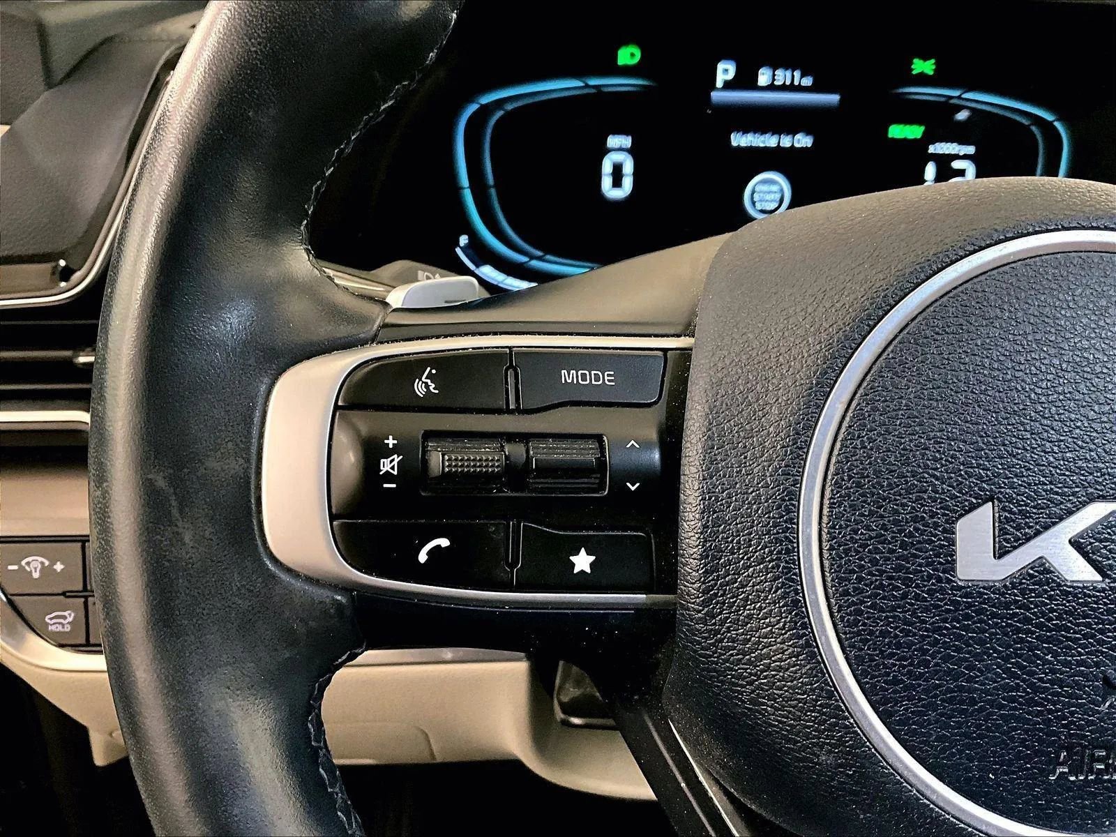 Used 2023 Kia Sportage EX w/ EX Premium Package image 17