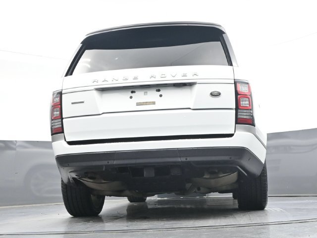 Used 2016 Land Rover Range Rover Supercharged AWD/4WD image 32