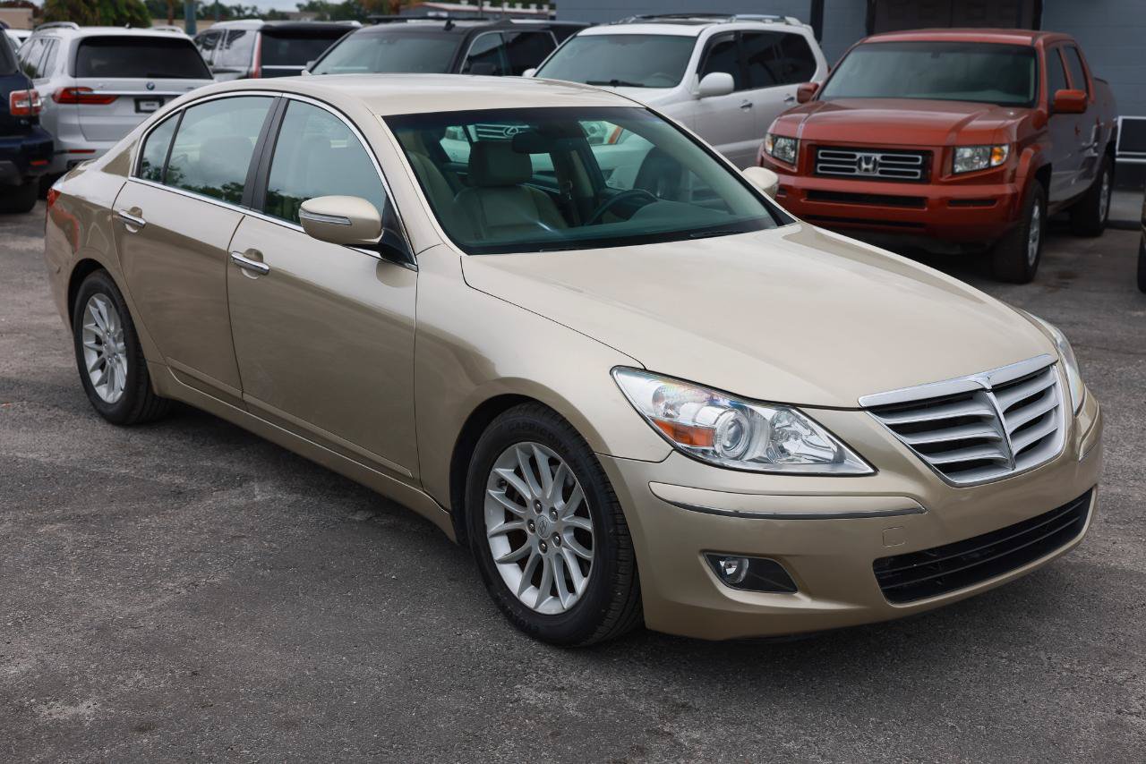 Used 2011 Hyundai Genesis 3.8 RWD image 15