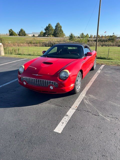 Used 2002 Ford Thunderbird RWD image 2