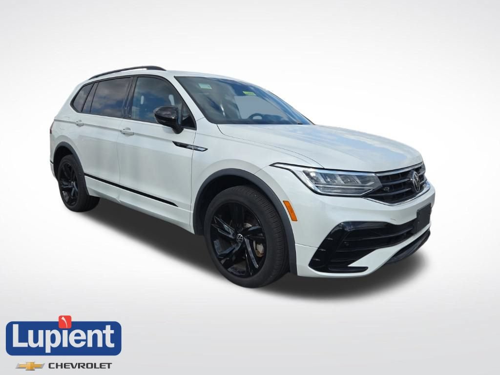Used 2023 Volkswagen Tiguan SE R-Line