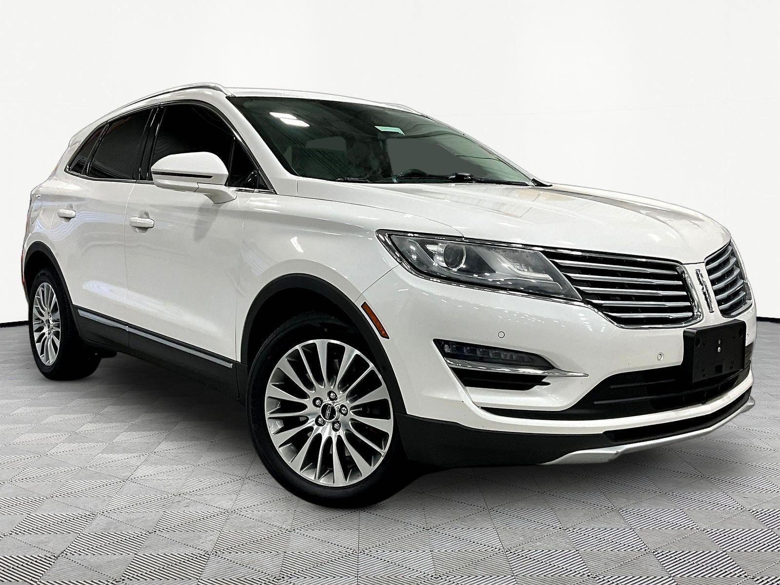 Used 2017 Lincoln MKC Reserve w/ Technology Package AWD/4WD image 3