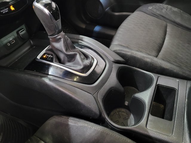 Used 2018 Nissan Rogue S image 29