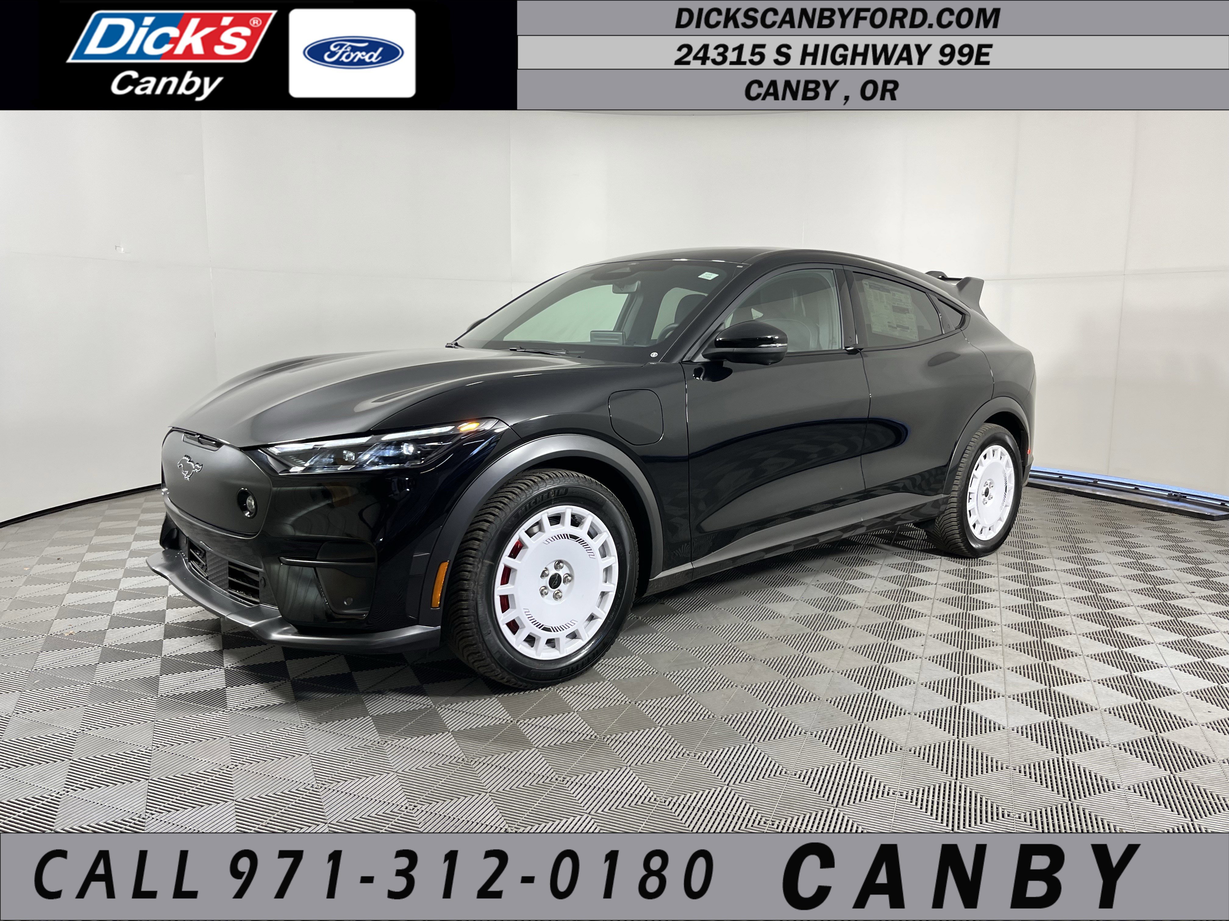 New 2025 Ford Mustang Mach-E GT image 1