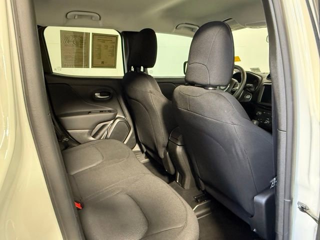 Used 2023 Jeep Renegade Latitude AWD/4WD image 45