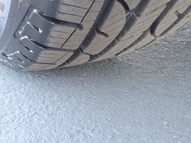 Used 2020 GMC Acadia SLE w/ Trailering Package FWD image 32