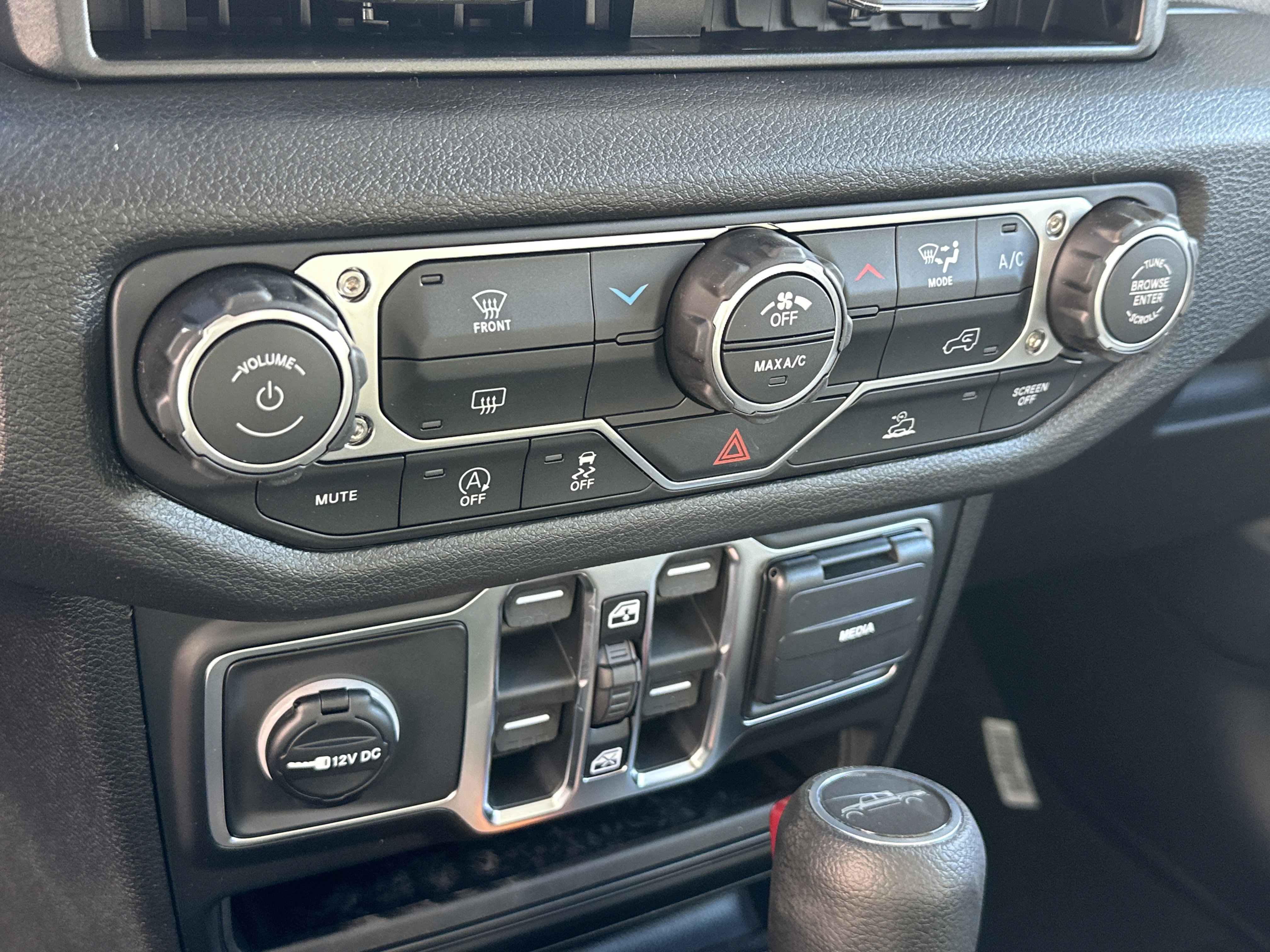 New 2026 Jeep Gladiator Sport image 5