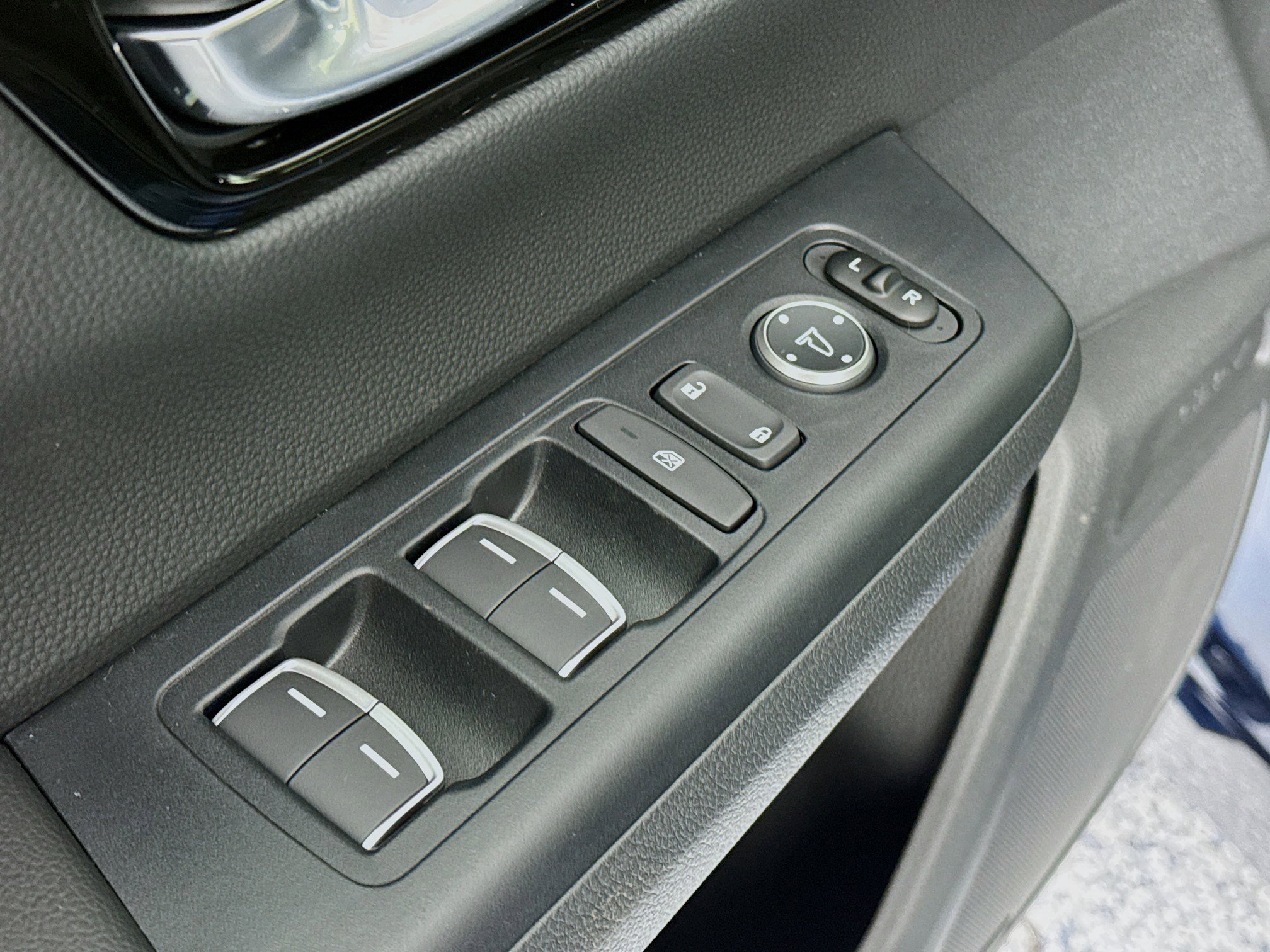 New 2026 Honda CR-V EX-L image 17