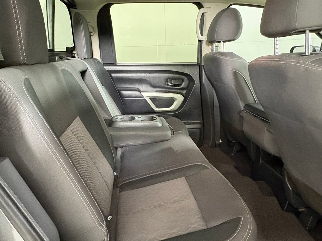 Used 2024 Nissan Titan SV AWD/4WD image 22