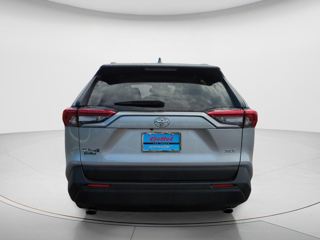 Used 2023 Toyota RAV4 XLE FWD image 6