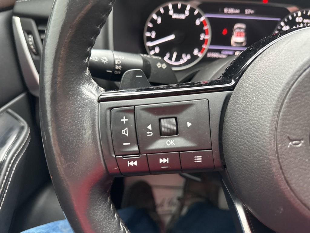 Used 2023 Nissan Rogue SV w/ SV Premium B Package image 31