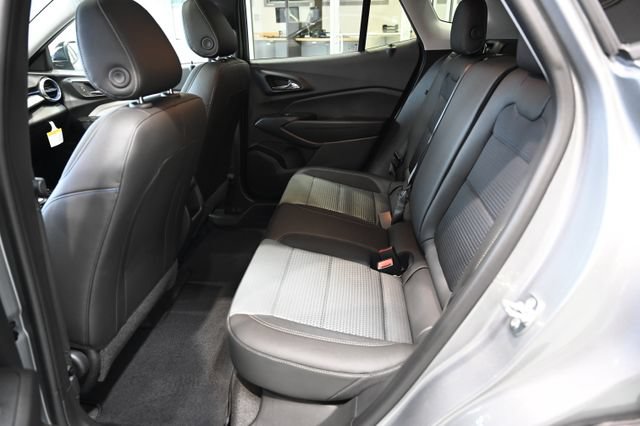 New 2026 Chevrolet Trax LT w/ Sunroof Package FWD image 11