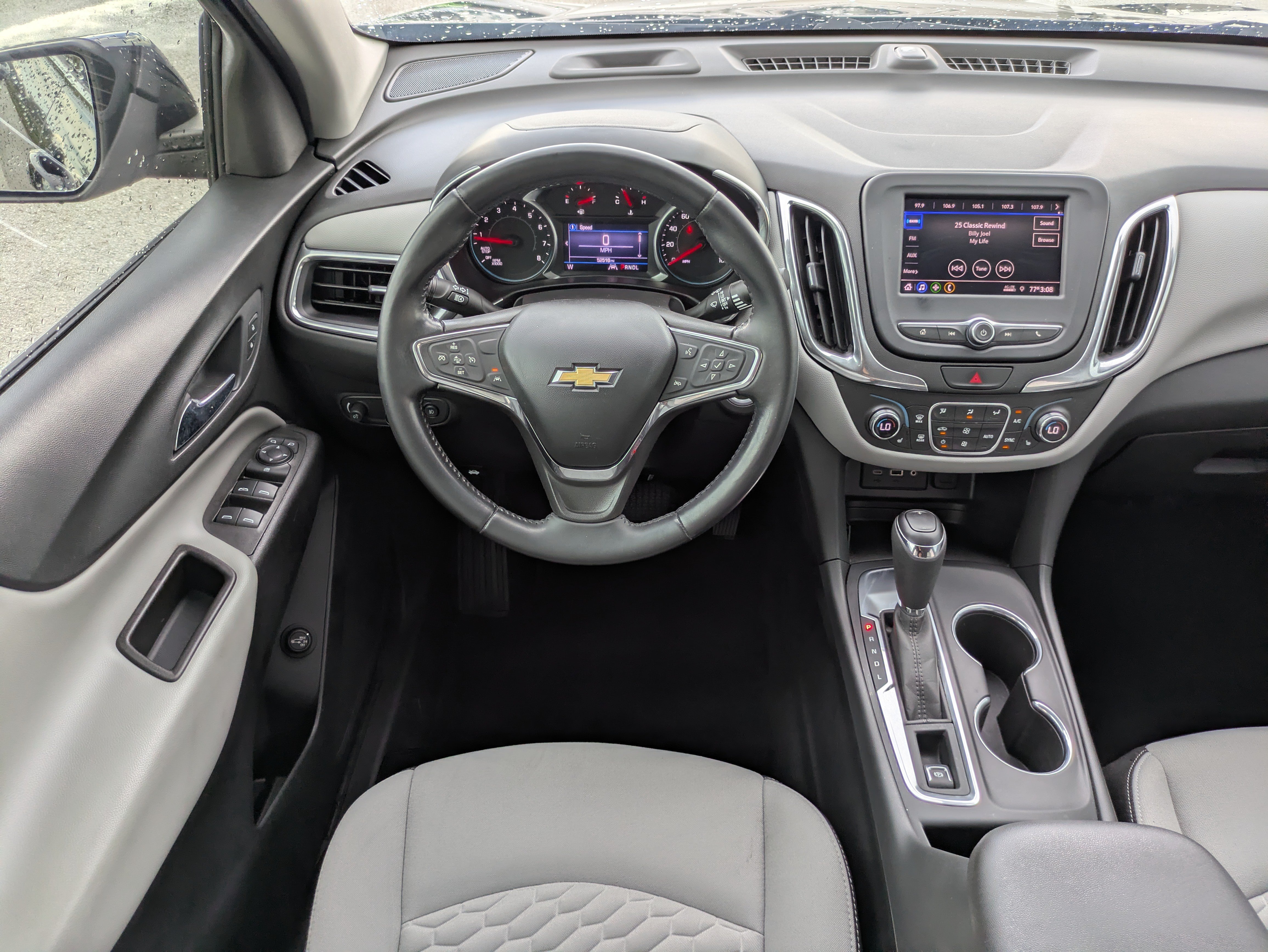 Used 2020 Chevrolet Equinox LT FWD image 16
