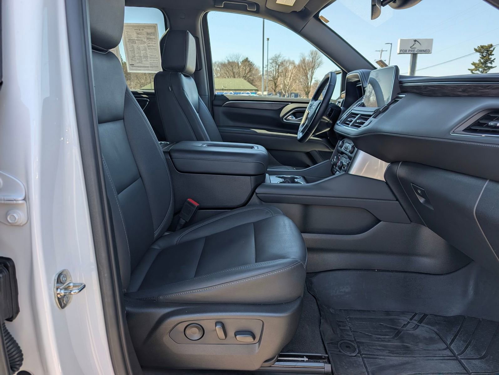 Certified 2023 Chevrolet Suburban Z71 w/ Luxury Package image 47