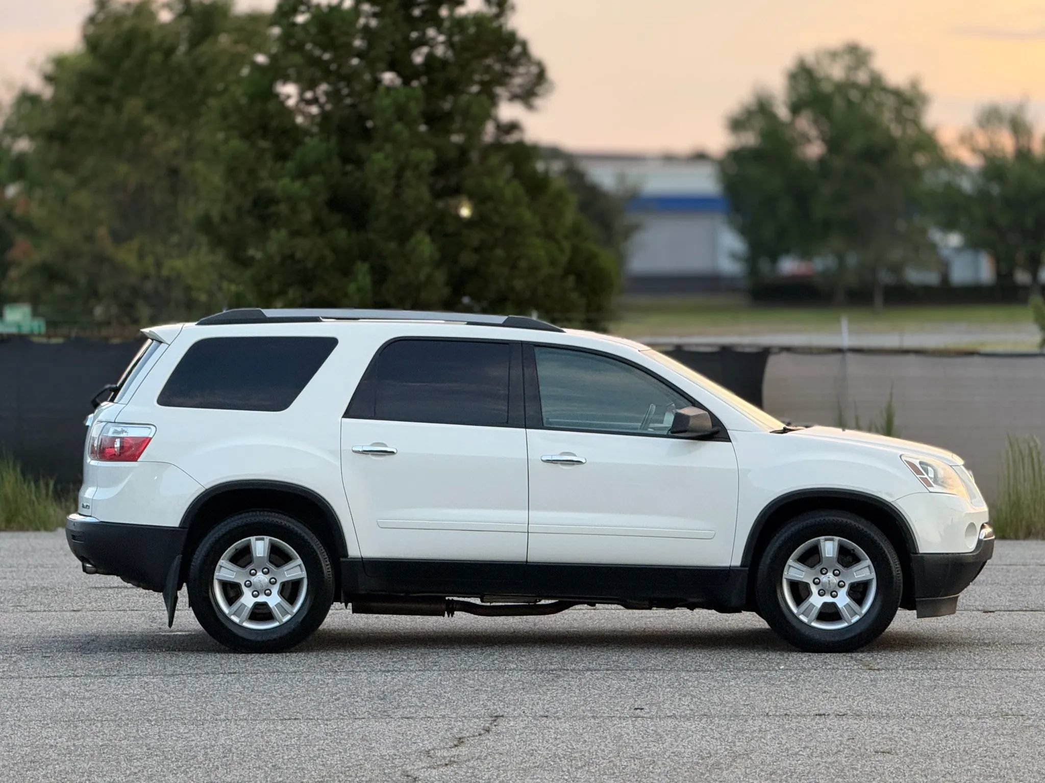 Used 2012 GMC Acadia SLE AWD/4WD image 7