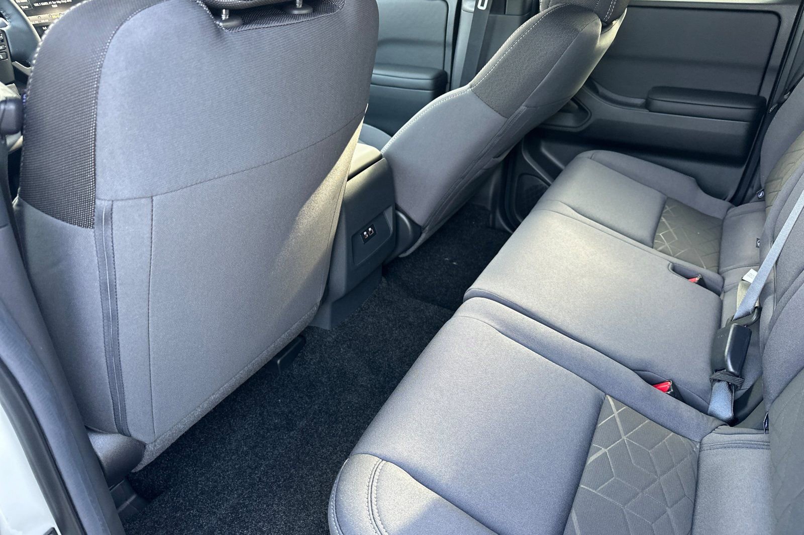 New 2026 Nissan Frontier SV image 14