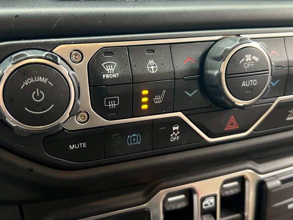 Used 2022 Jeep Wrangler Unlimited Rubicon 4xe w/ Cold Weather Group image 26