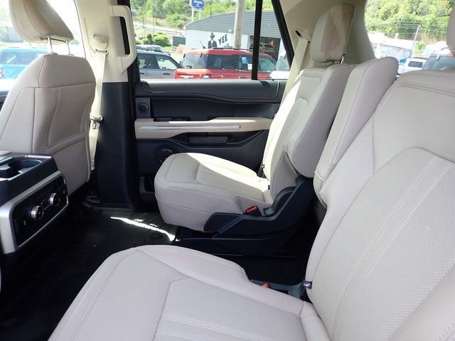 Used 2024 Ford Expedition Limited AWD/4WD image 12