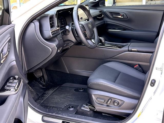 New 2025 Toyota Crown Signia image 10