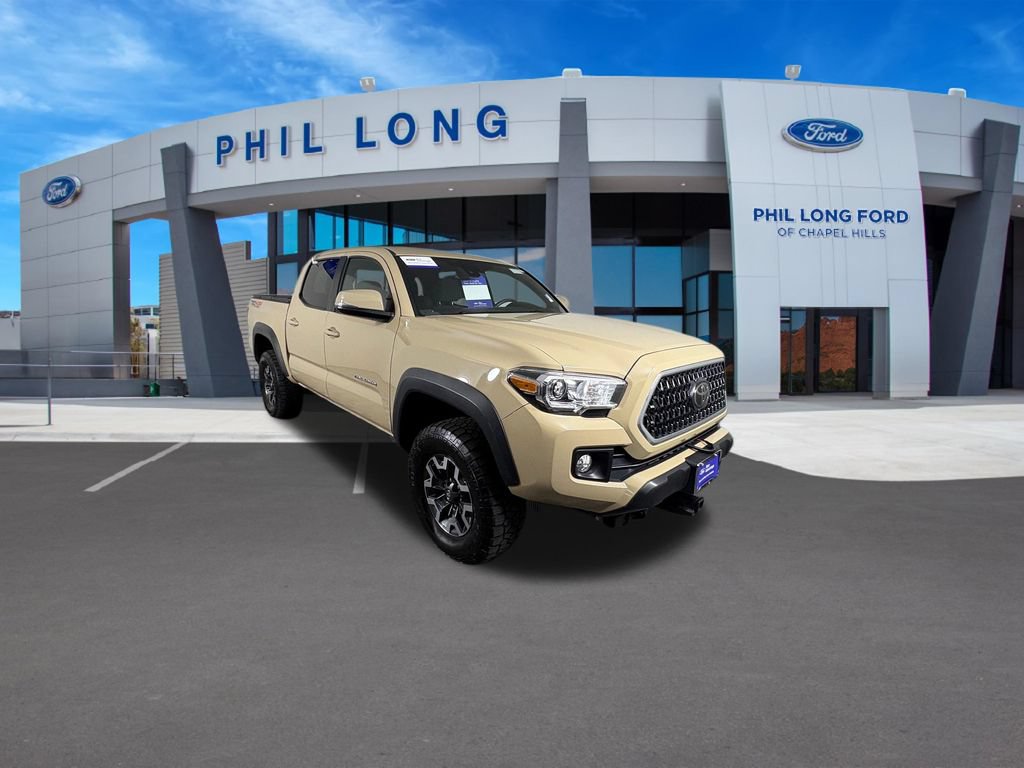 Used 2018 Toyota Tacoma TRD Off-Road w/ Technology Package AWD/4WD image 7
