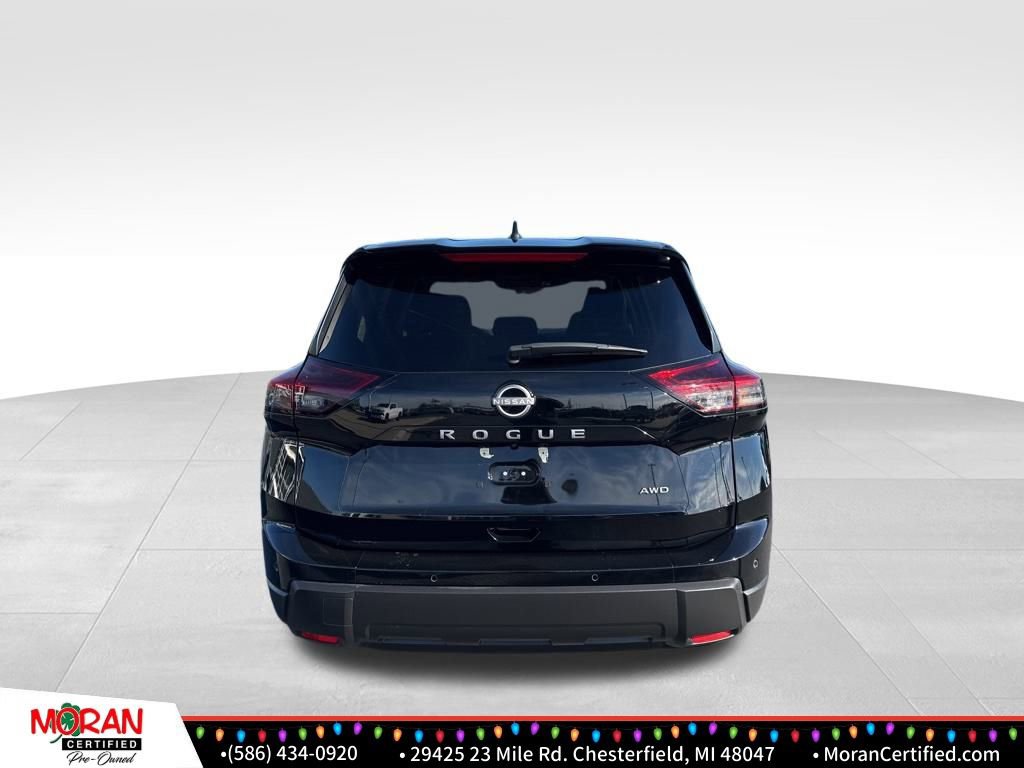 Used 2024 Nissan Rogue S image 4