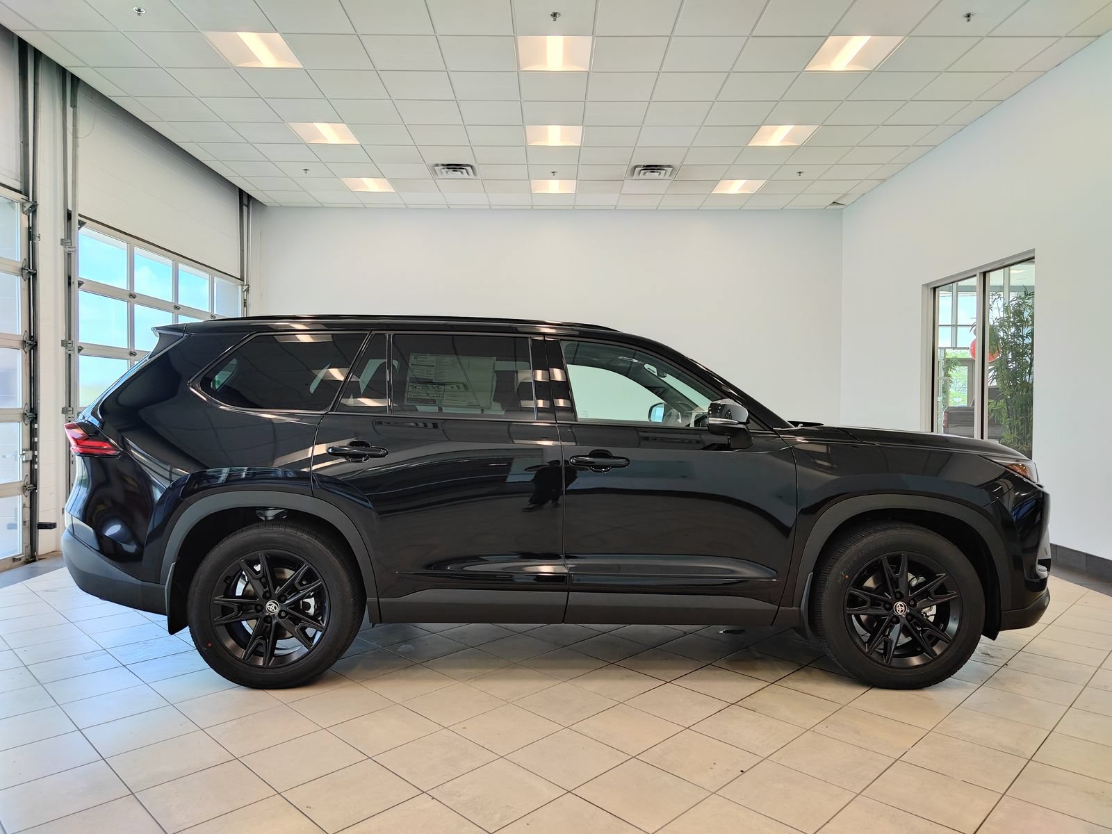 New 2026 Toyota Grand Highlander AWD Hybrid image 2