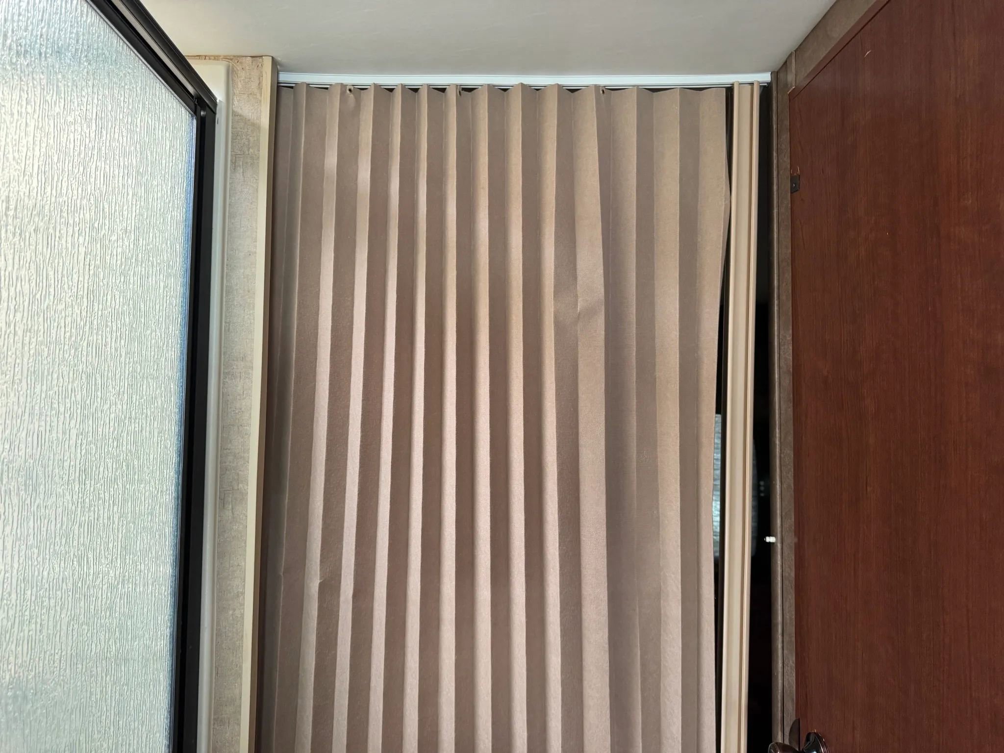 Used 2015 Ford E-450 and Econoline 450 Super Duty w/ Motorhome Prep Package image 51