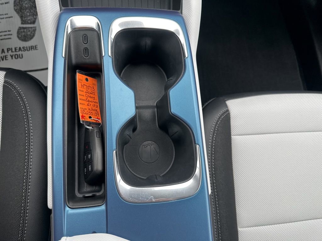 Used 2025 Chevrolet Equinox EV LT image 22