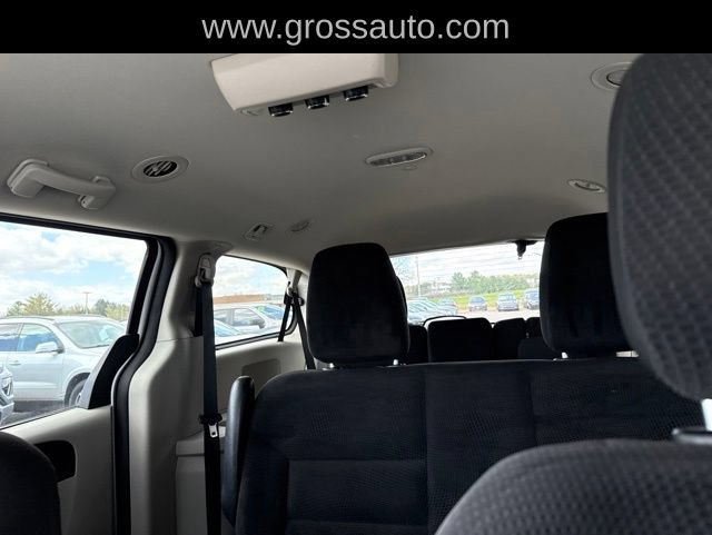 Used 2020 Dodge Grand Caravan SE FWD image 26