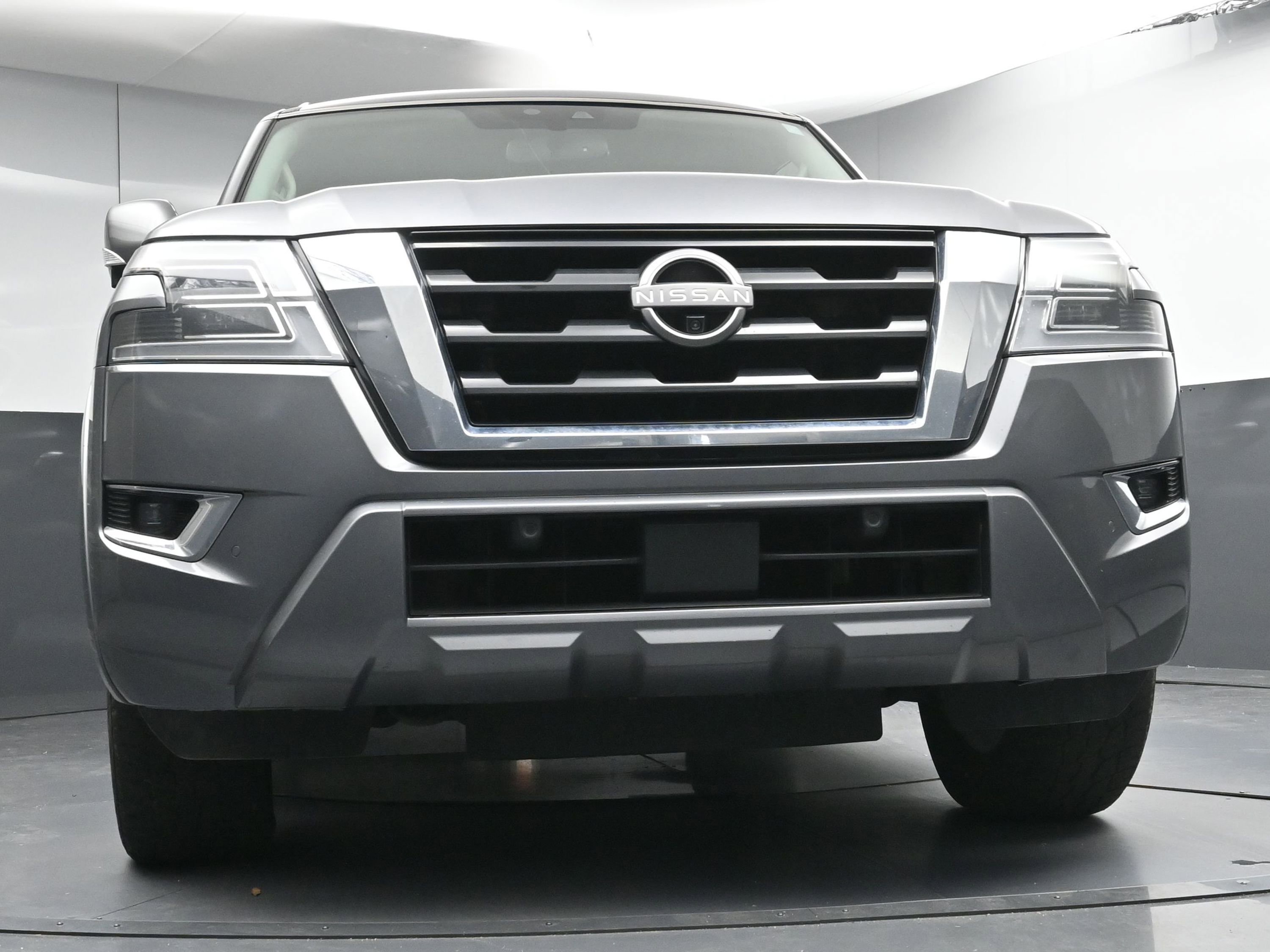 Used 2021 Nissan Armada SL w/ Captain's Chairs Package image 24