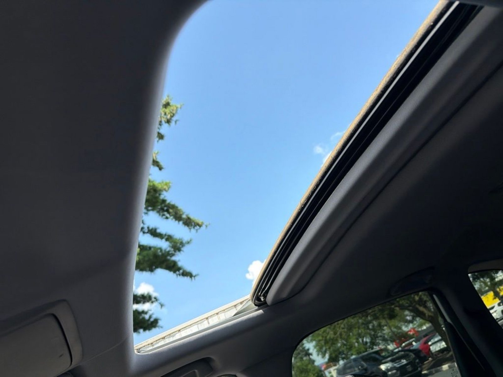Used 2021 Honda CR-V EX-L image 25