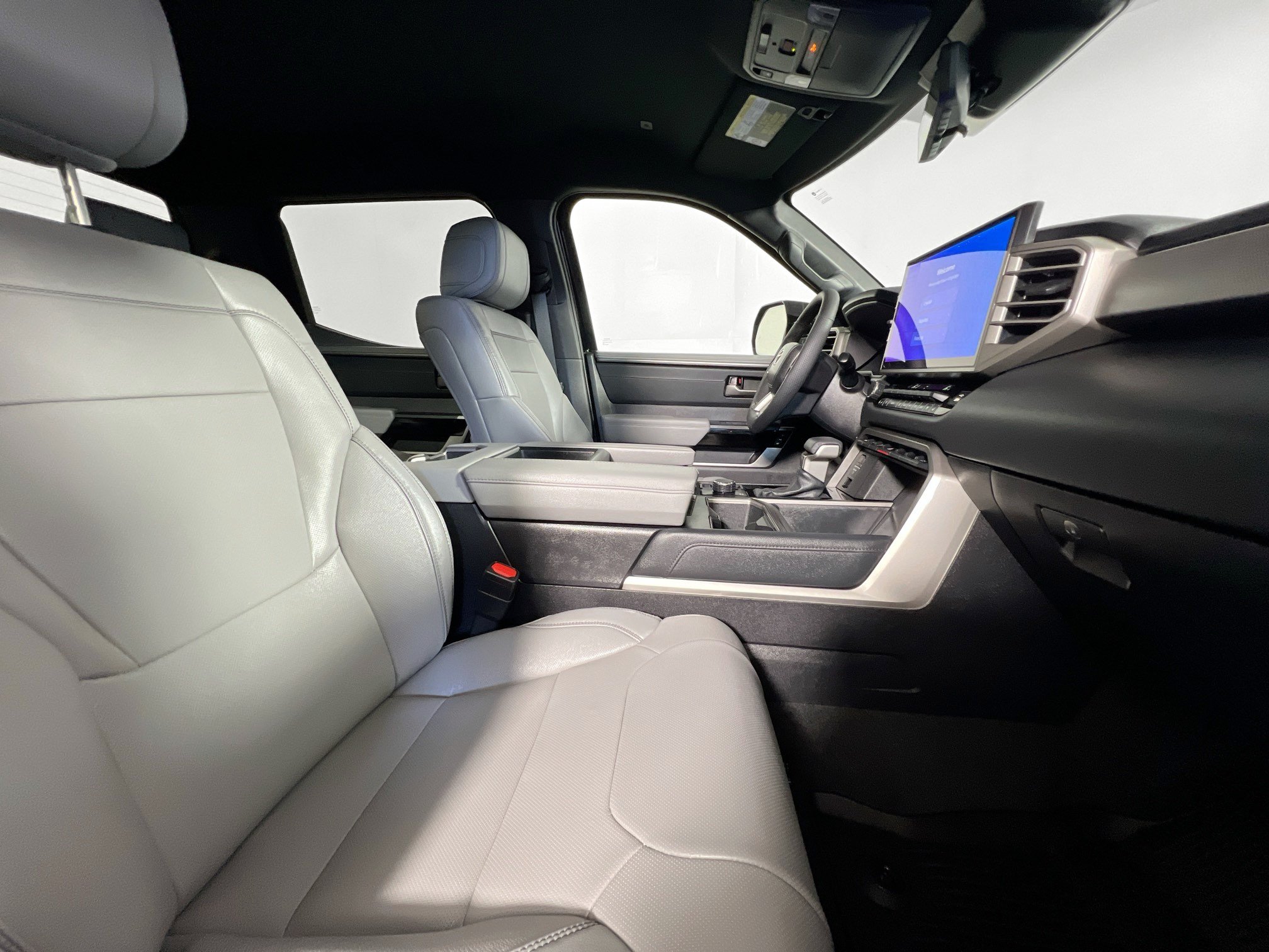New 2026 Toyota Tundra Limited AWD/4WD image 31