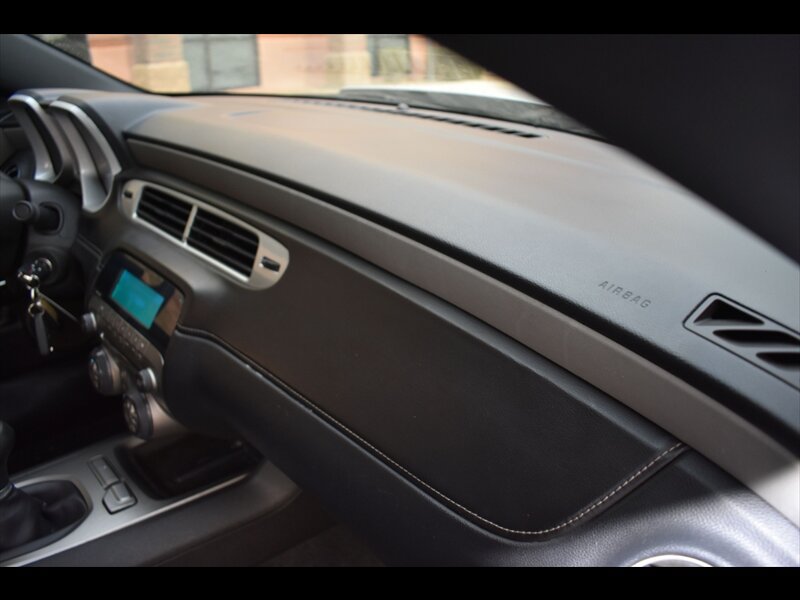 Used 2015 Chevrolet Camaro LS RWD image 29