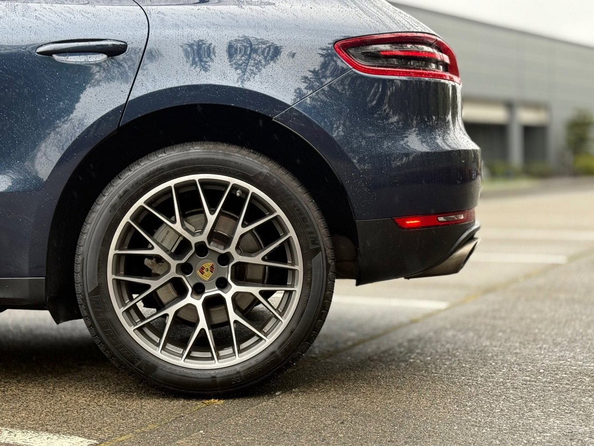 Used 2015 Porsche Macan S AWD/4WD image 11