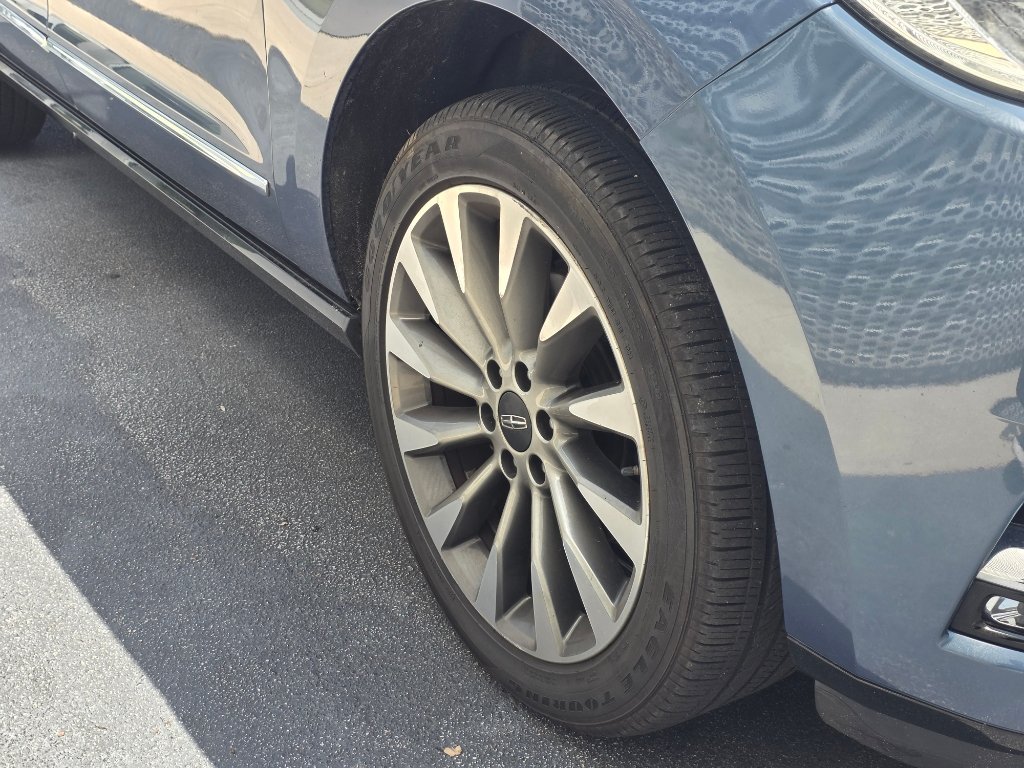 Used 2018 Lincoln Navigator L Select AWD/4WD image 5